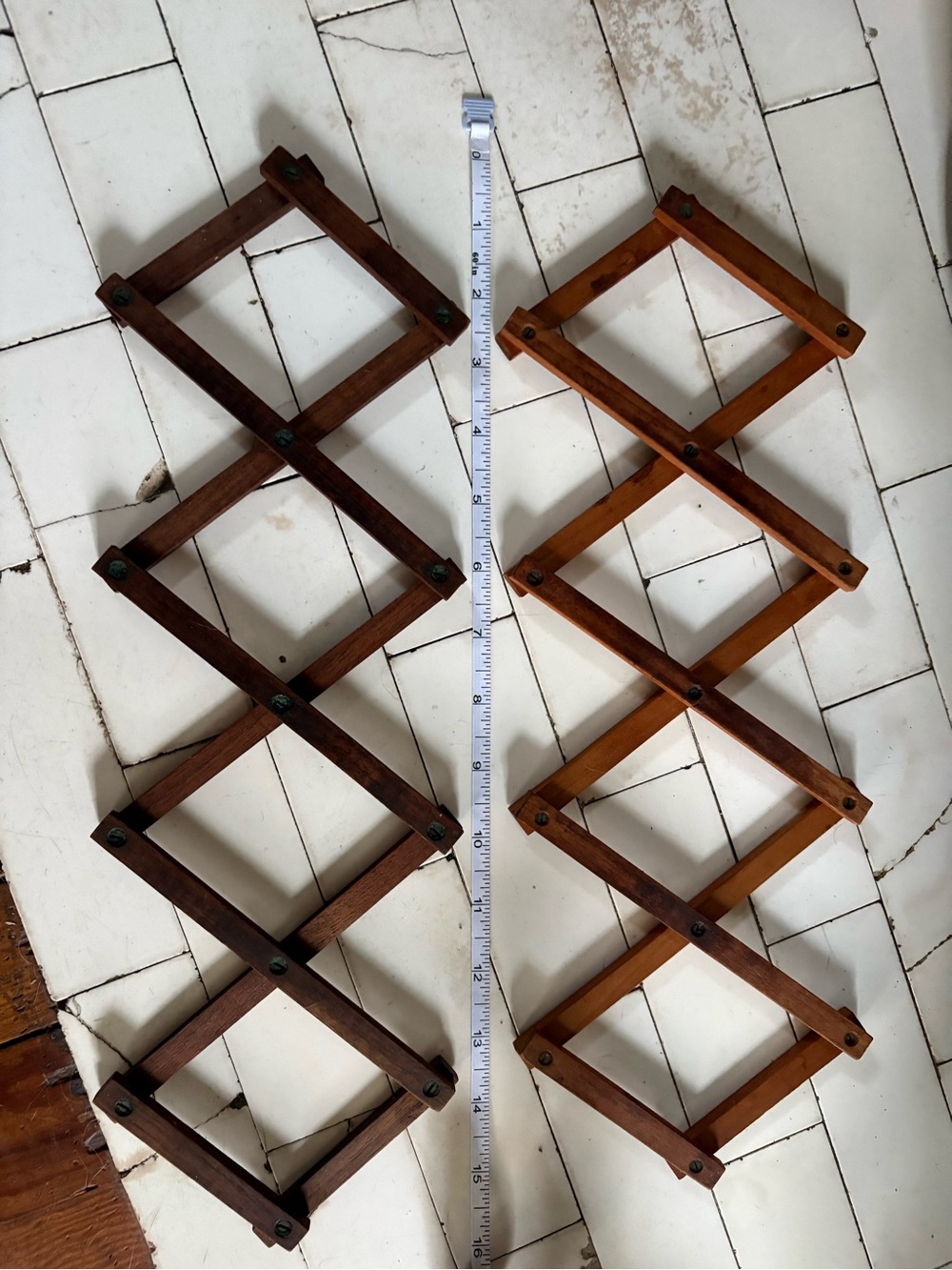 Vintage Expandable Plant Trellis - Brown